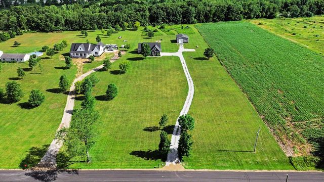 3181 Chamberlain Road, Buchanan Twp, MI 49107