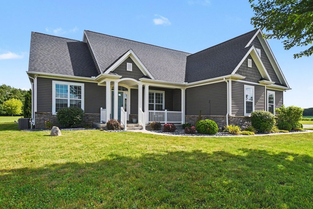 3181 Chamberlain Road, Buchanan Twp, MI 49107