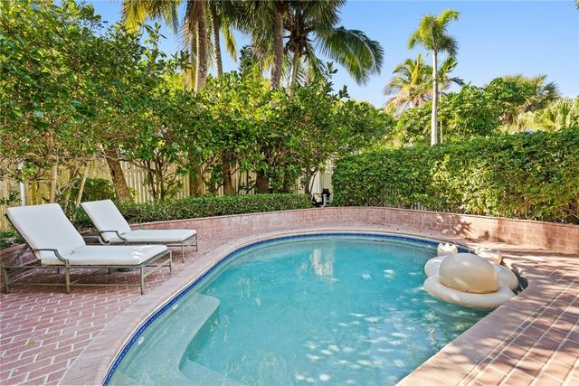 2523 Ocean Drive 2, Vero Beach, FL 32963