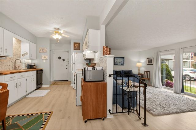 19 Great Wood Court, Perinton, NY 14450