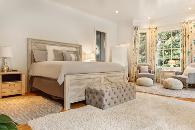 5352 N CLOVER DR, Memphis, TN 38120