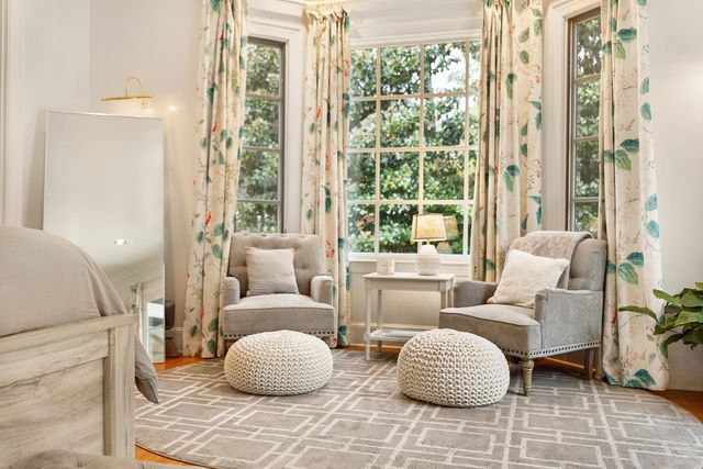 5352 N CLOVER DR, Memphis, TN 38120