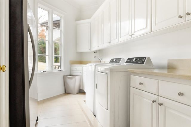 5352 N CLOVER DR, Memphis, TN 38120