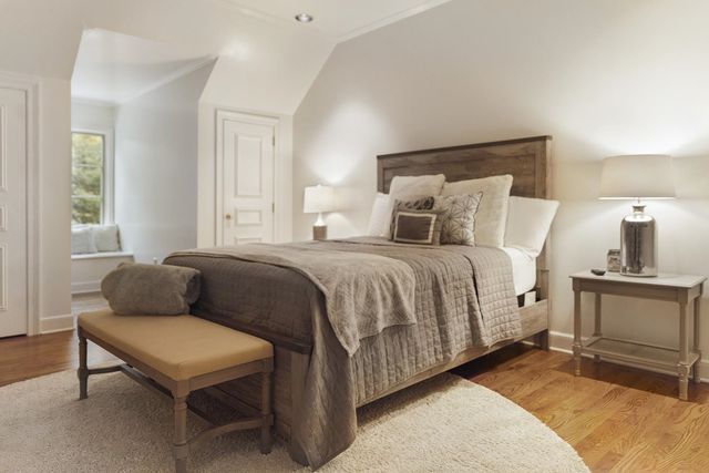 5352 N CLOVER DR, Memphis, TN 38120