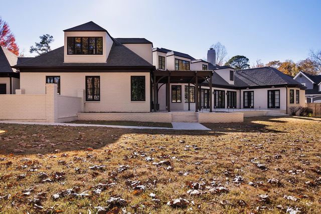 5352 N CLOVER DR, Memphis, TN 38120