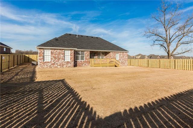 1511 Abbey Lane, Centerton, AR 72719