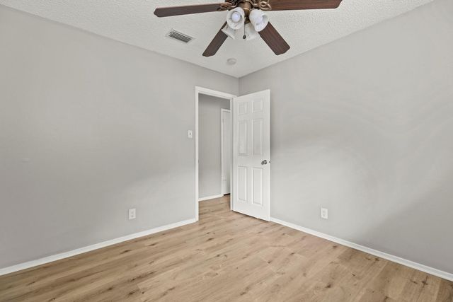 618 Buckskin DR, Round Rock, TX 78681