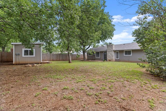618 Buckskin DR, Round Rock, TX 78681