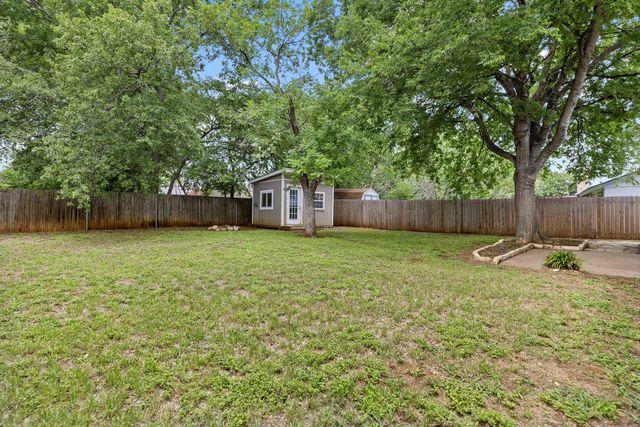 618 Buckskin DR, Round Rock, TX 78681