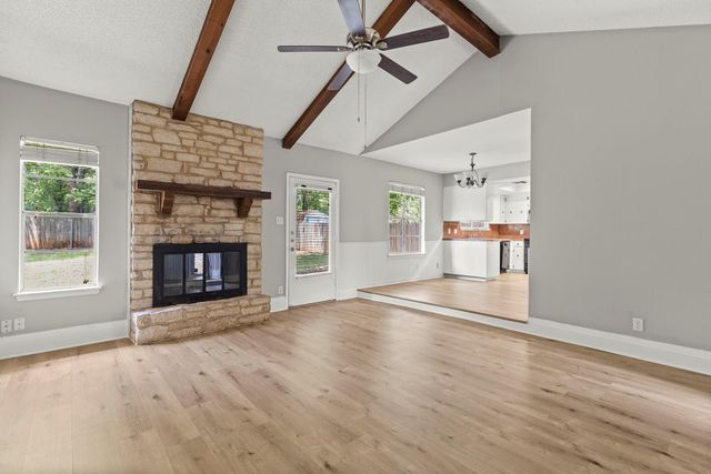 618 Buckskin DR, Round Rock, TX 78681