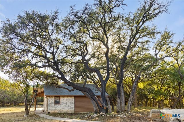 205 Mesquite Trail, Wimberley, TX 78676