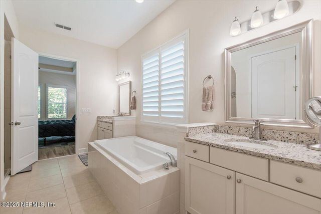 3040 MONTILLA Drive, Jacksonville, FL 32246