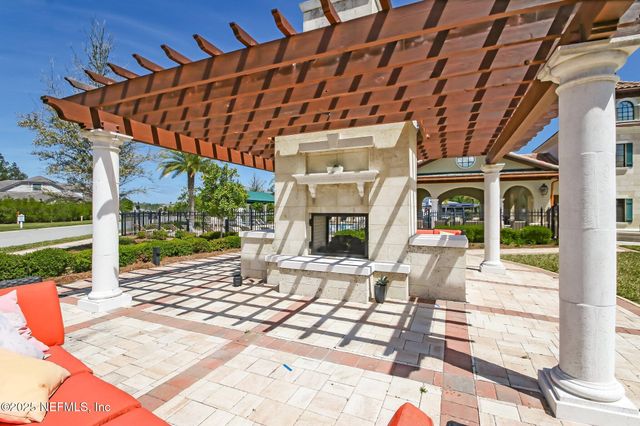 3040 MONTILLA Drive, Jacksonville, FL 32246