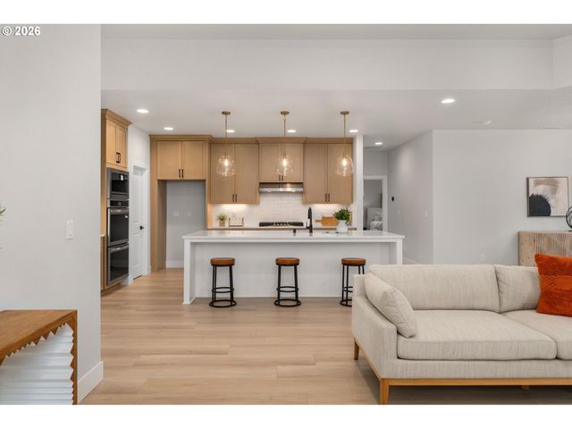 1824 Ne 196th, Vancouver, WA 98684