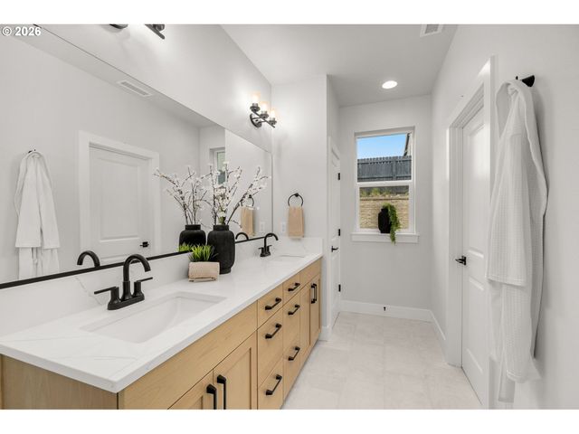 1824 Ne 196th, Vancouver, WA 98684