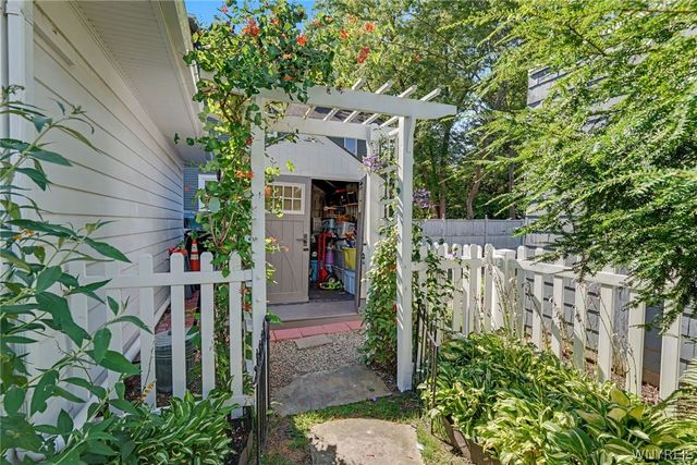 150 Pierce Avenue, Hamburg, NY 14075