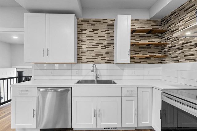 1315 W SUMMER STREET, Appleton, WI 54914