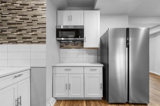 1315 W SUMMER STREET, Appleton, WI 54914