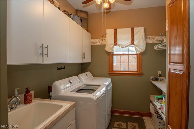 1535 Chadford Gate SE, Canton, OH 44709