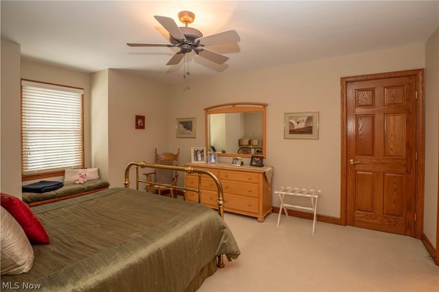 1535 Chadford Gate SE, Canton, OH 44709