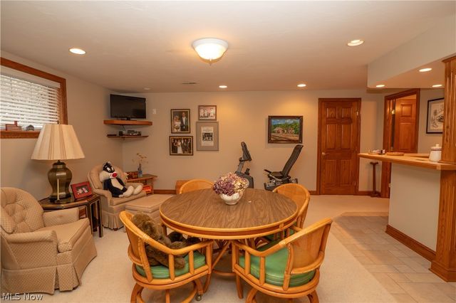 1535 Chadford Gate SE, Canton, OH 44709