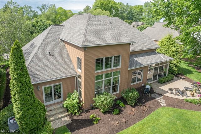 1535 Chadford Gate SE, Canton, OH 44709