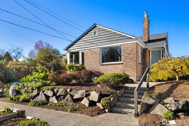 2106 NW 77th Street, Seattle, WA 98117