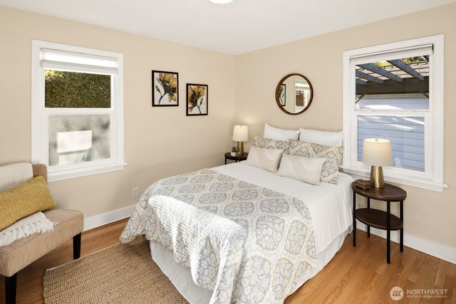 2106 NW 77th Street, Seattle, WA 98117