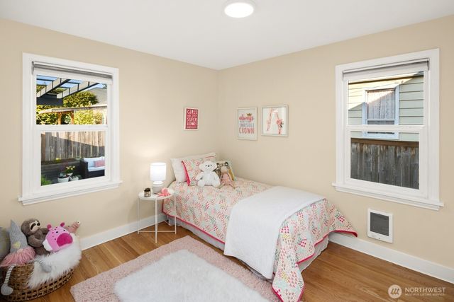 2106 NW 77th Street, Seattle, WA 98117