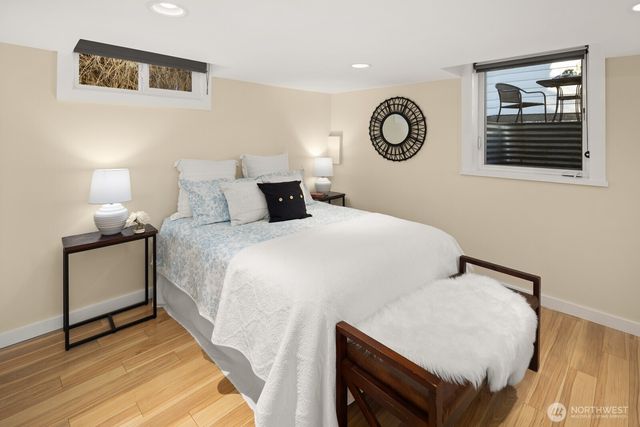 2106 NW 77th Street, Seattle, WA 98117