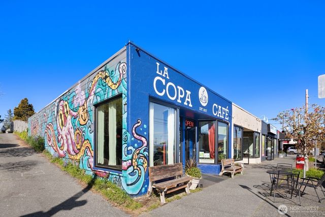 2106 NW 77th Street, Seattle, WA 98117