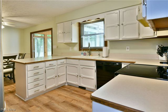 1097 Center Street E, Warren, OH 44481