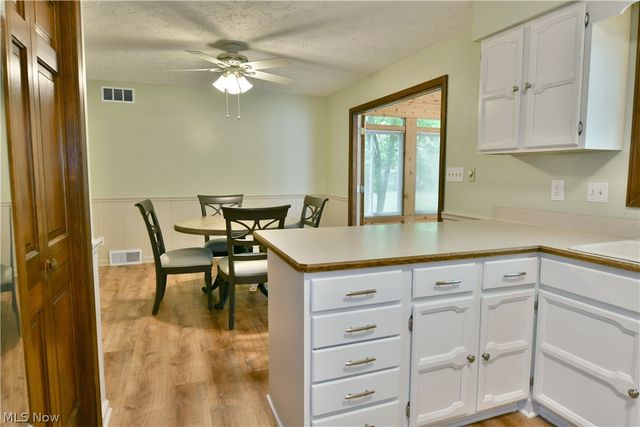 1097 Center Street E, Warren, OH 44481