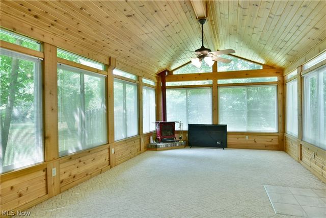1097 Center Street E, Warren, OH 44481