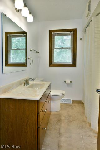 1097 Center Street E, Warren, OH 44481