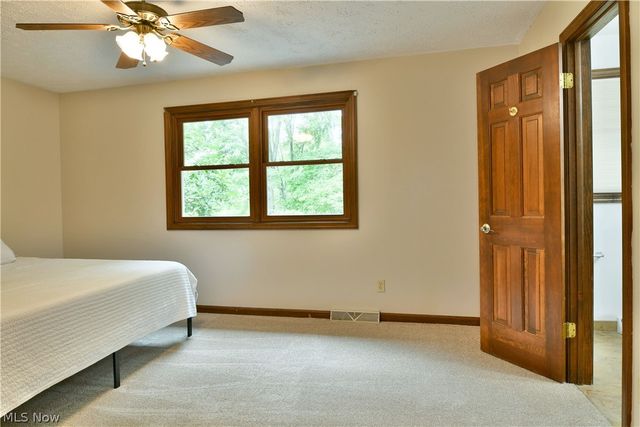 1097 Center Street E, Warren, OH 44481