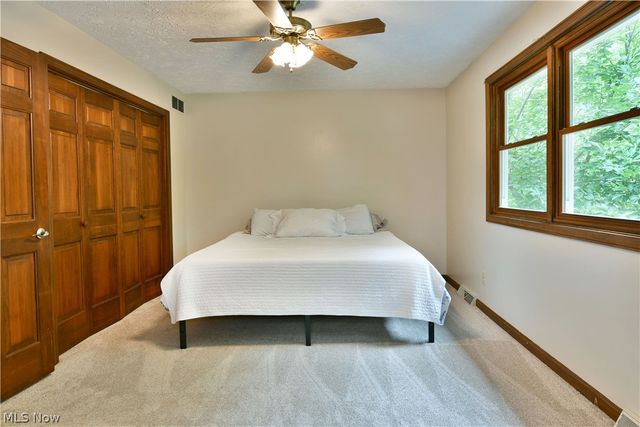 1097 Center Street E, Warren, OH 44481