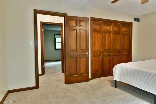 1097 Center Street E, Warren, OH 44481