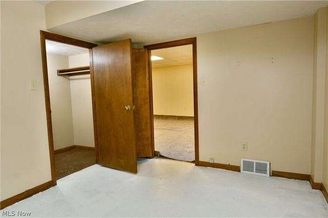 1097 Center Street E, Warren, OH 44481