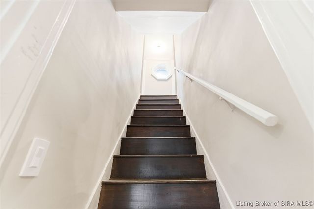 626 Maple Lane, New Albany, IN 47150