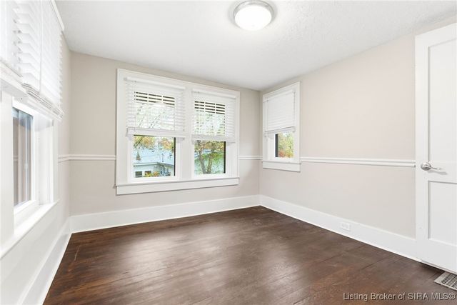 626 Maple Lane, New Albany, IN 47150