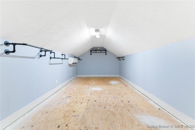 626 Maple Lane, New Albany, IN 47150