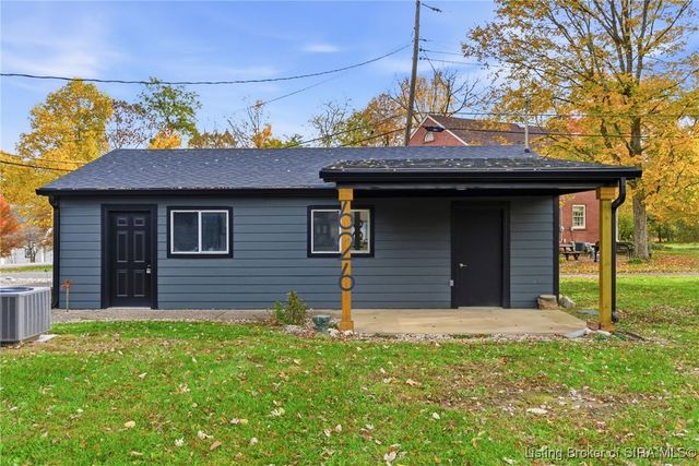 626 Maple Lane, New Albany, IN 47150