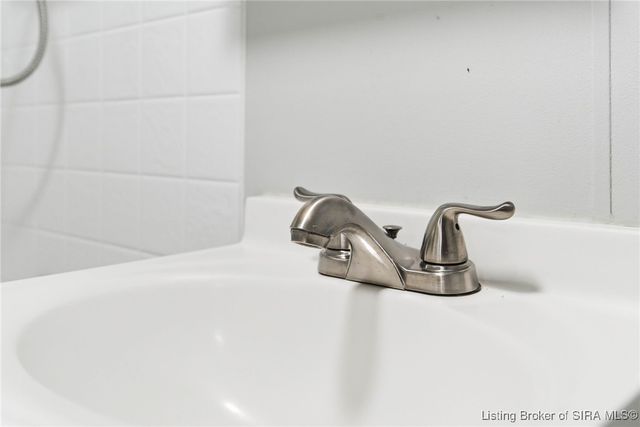 626 Maple Lane, New Albany, IN 47150