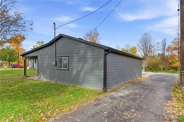 626 Maple Lane, New Albany, IN 47150