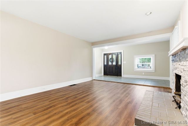 626 Maple Lane, New Albany, IN 47150