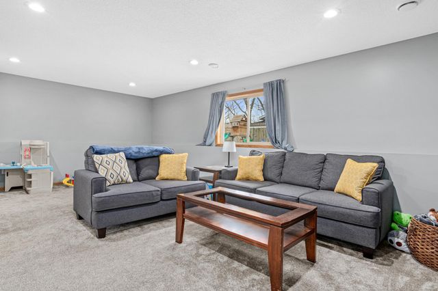 125 Park Avenue, Big Lake, MN 55309