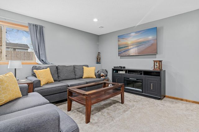 125 Park Avenue, Big Lake, MN 55309