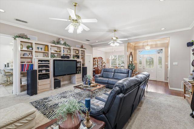 113 Green Oaks Court, Hudson Oaks, TX 76087