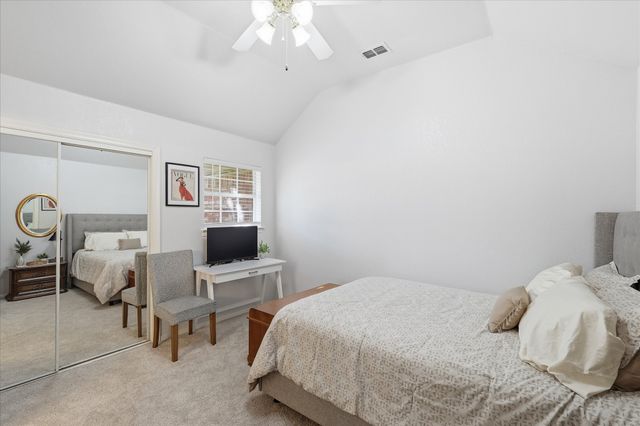 113 Green Oaks Court, Hudson Oaks, TX 76087